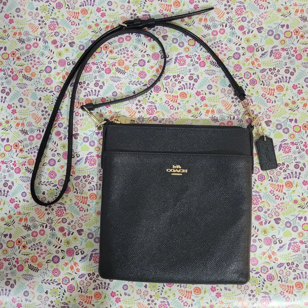 COACH LEATHER CROSS BODY PURSE *AUTHENTIC* - Picture 4 of 13